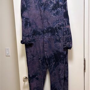 SEEKER Tie-Dye Button-Front Unisex Jumpsuit i